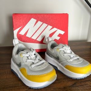 *Brand New* Toddler Size 7c Air Max 270 (TD)